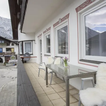 Golden Gapa Family 8 *