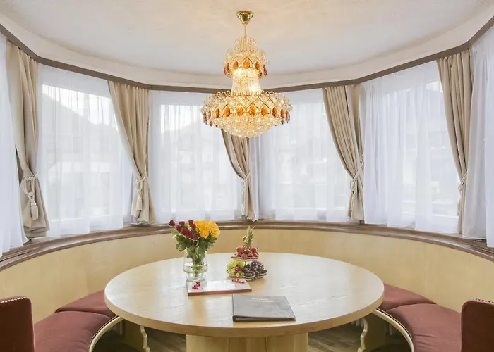 Golden Gapa Family 8 *