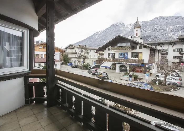 Golden Gapa Family 8