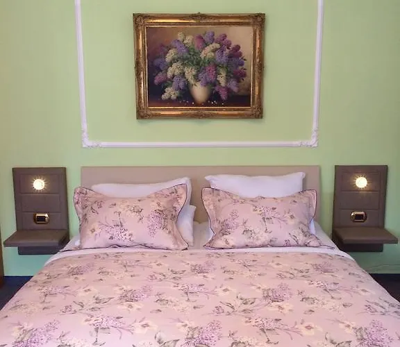 Golden Gapa Family 8