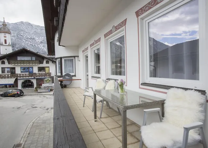 Golden Gapa Family 8 *